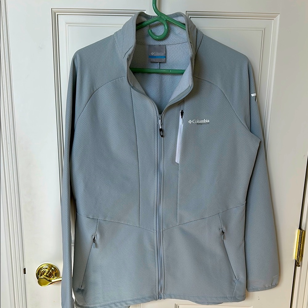 Columbia Women's Gray Jacket